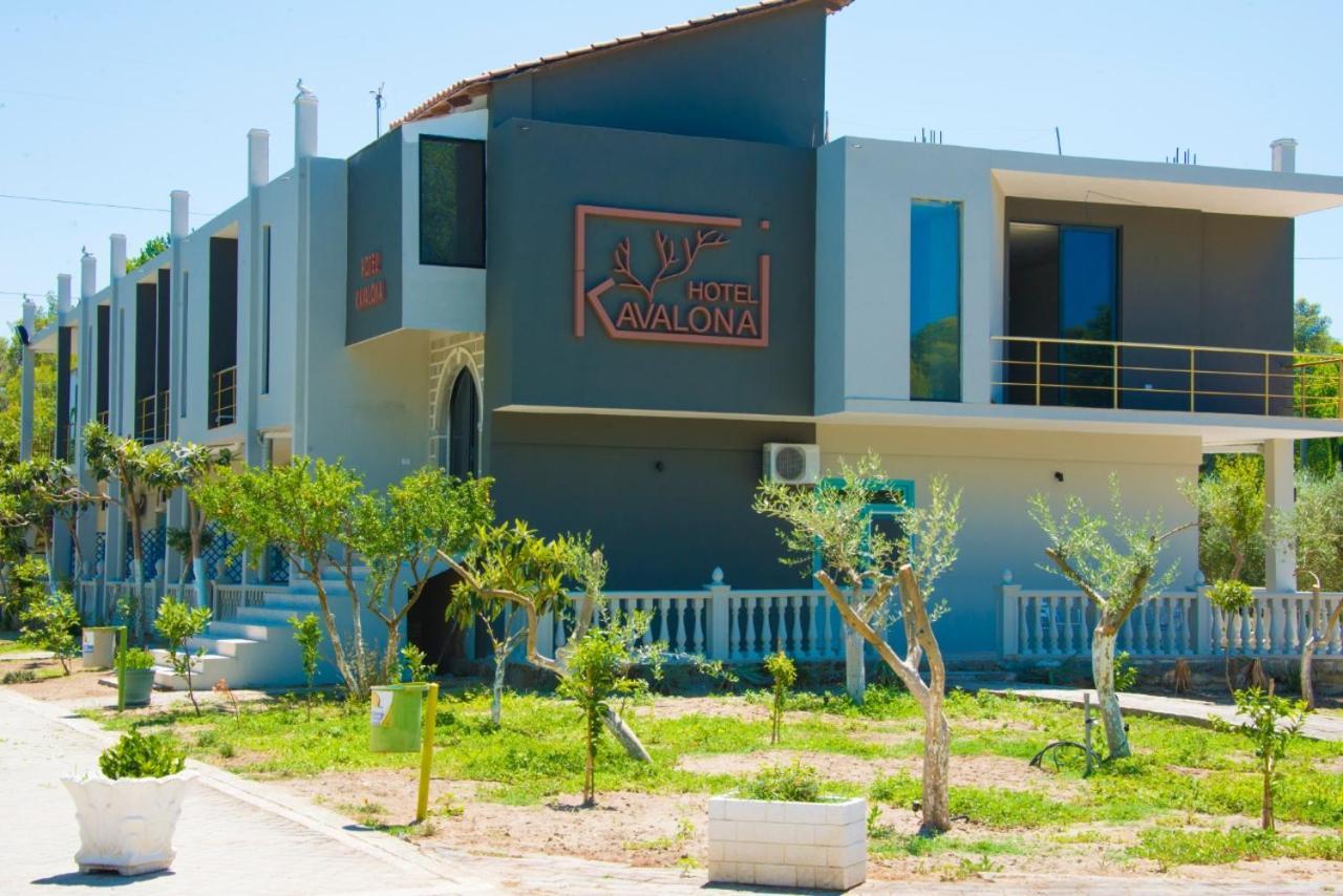 ホテル Kavalona Park Vlorë エクステリア 写真