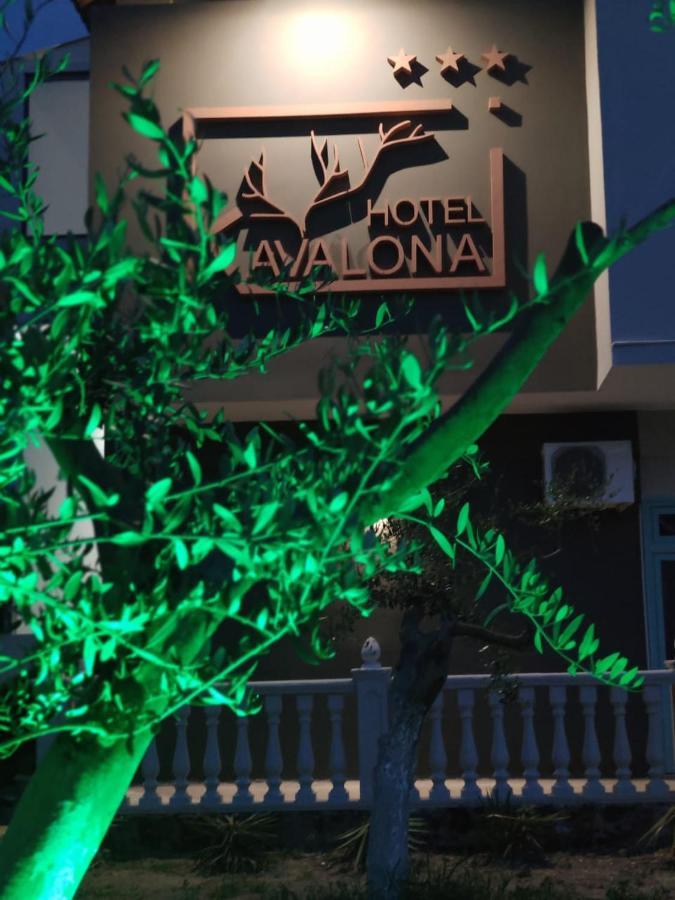 ホテル Kavalona Park Vlorë エクステリア 写真
