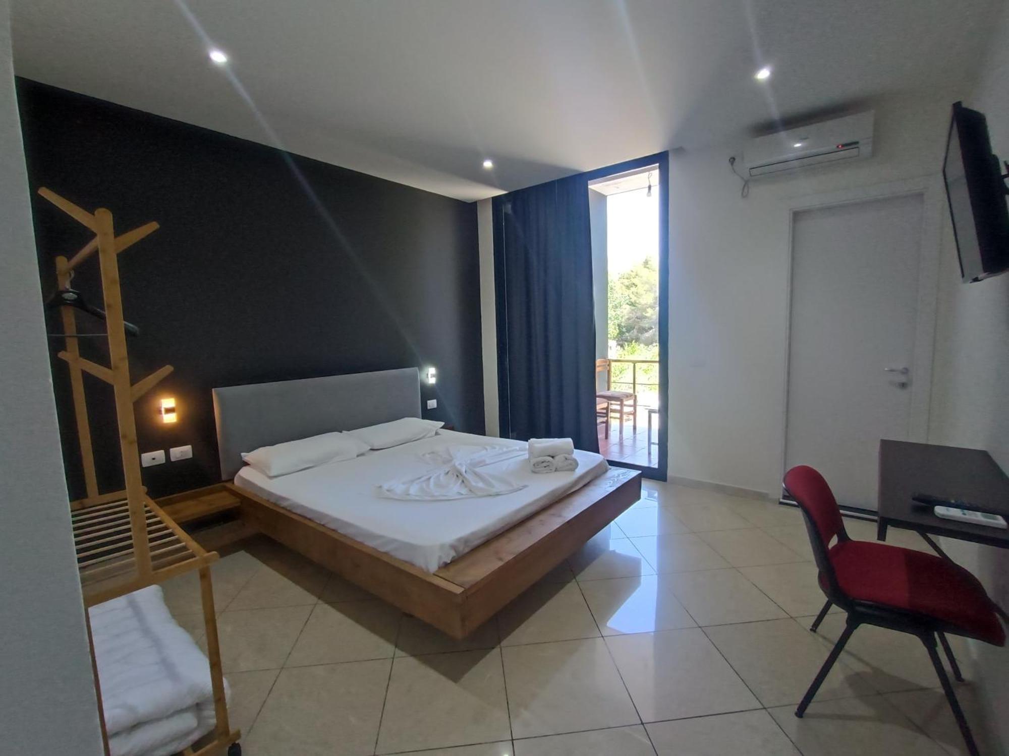 ホテル Kavalona Park Vlorë 部屋 写真