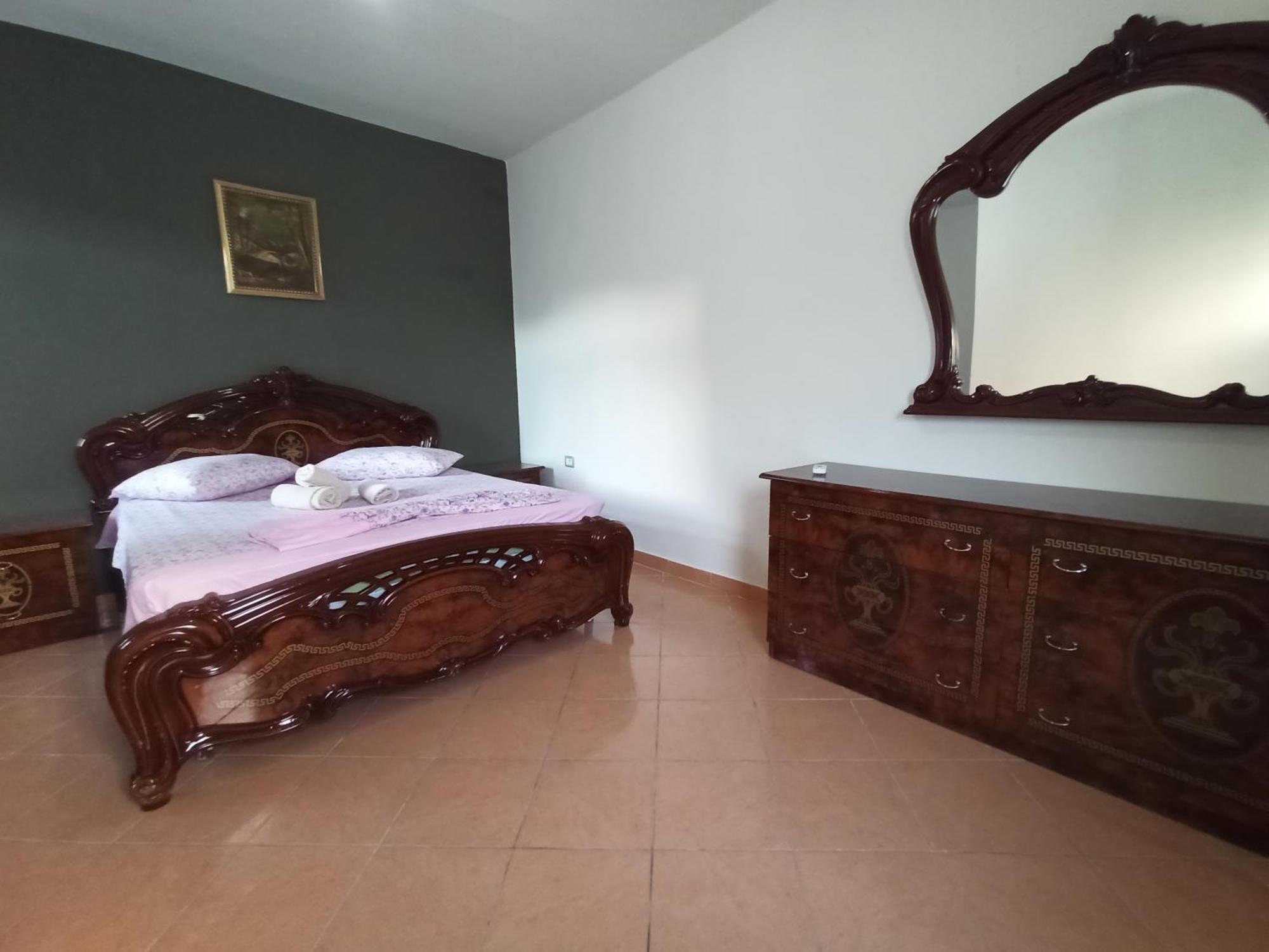 ホテル Kavalona Park Vlorë 部屋 写真