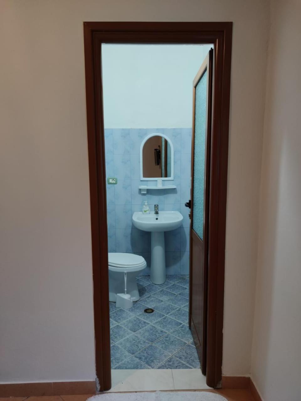 ホテル Kavalona Park Vlorë 部屋 写真
