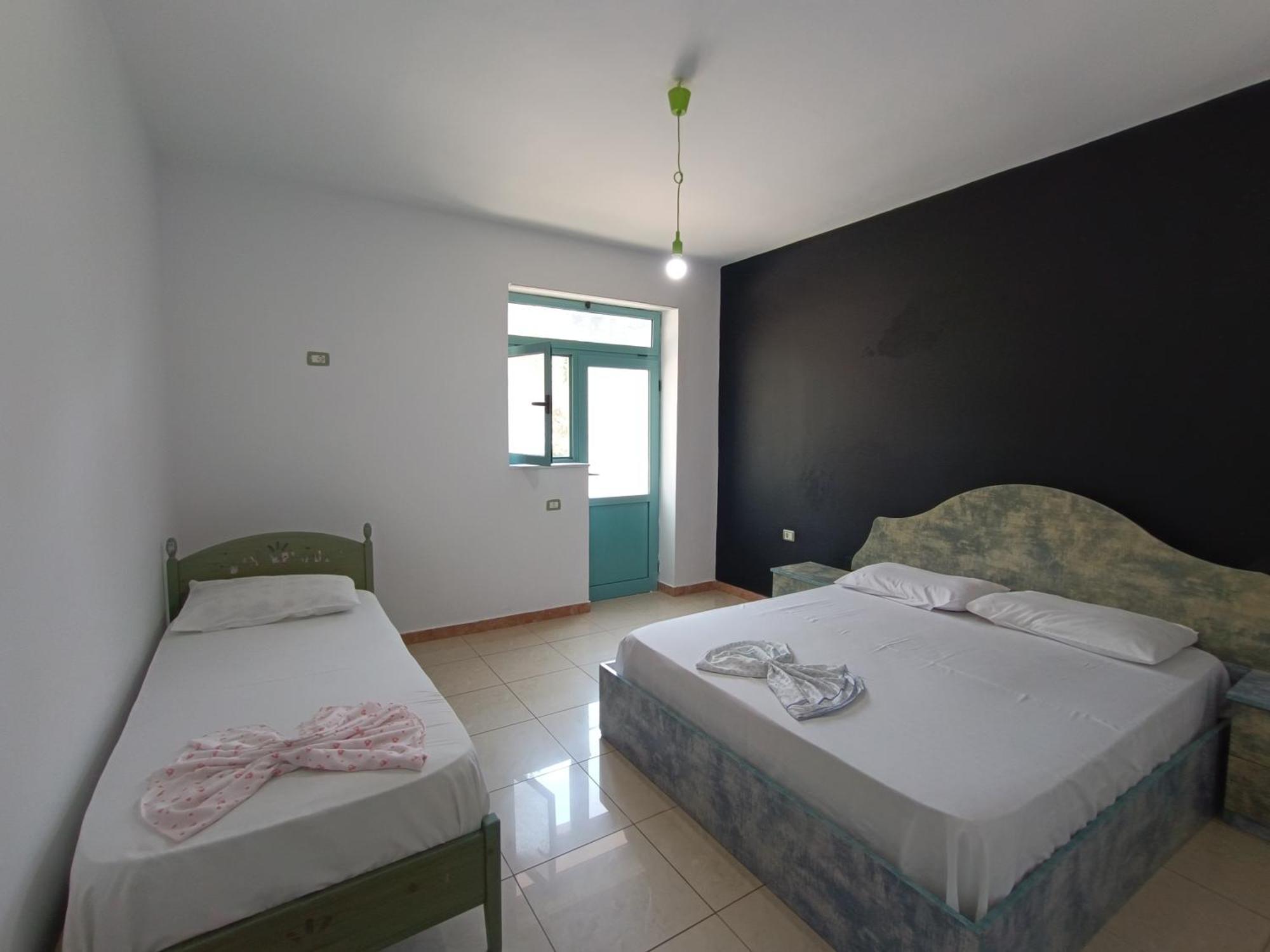 ホテル Kavalona Park Vlorë 部屋 写真